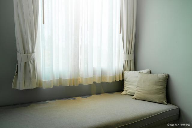 家装设计：有飘窗的房间怎么装窗帘？