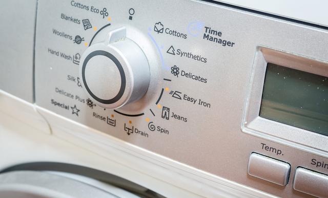 洗衣机显示E1：轻松解决洗衣机故障问题