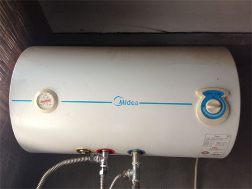 热水器泄压阀一直流水怎么解决？
